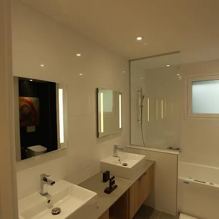 Le Kube Centre Prestige אנסי